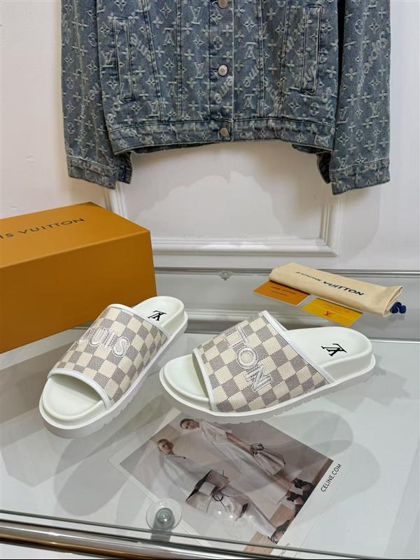 20251128184543814 210